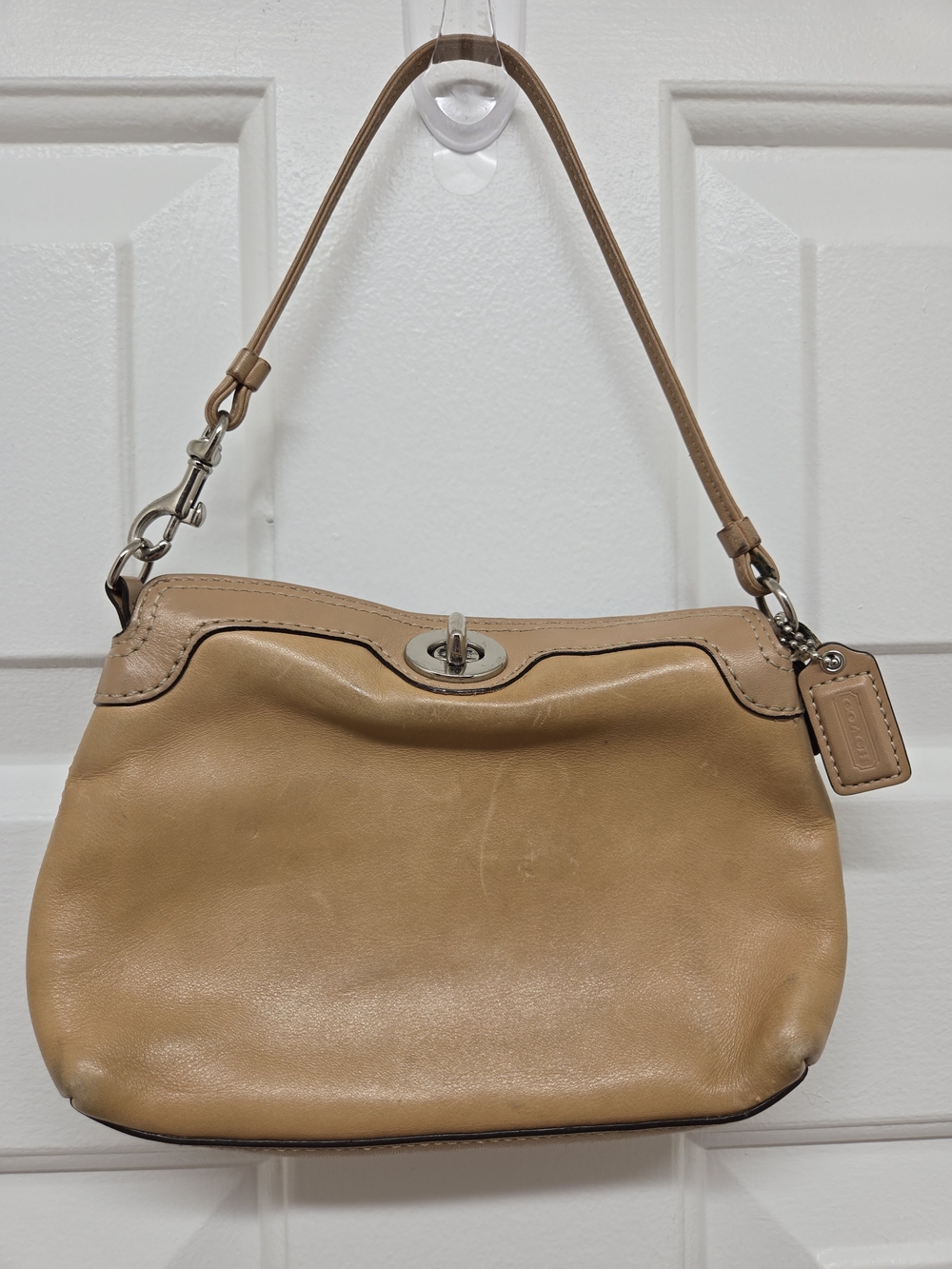 Vintage Rare Coach tan leather mini turnlock wristlet purse handbag